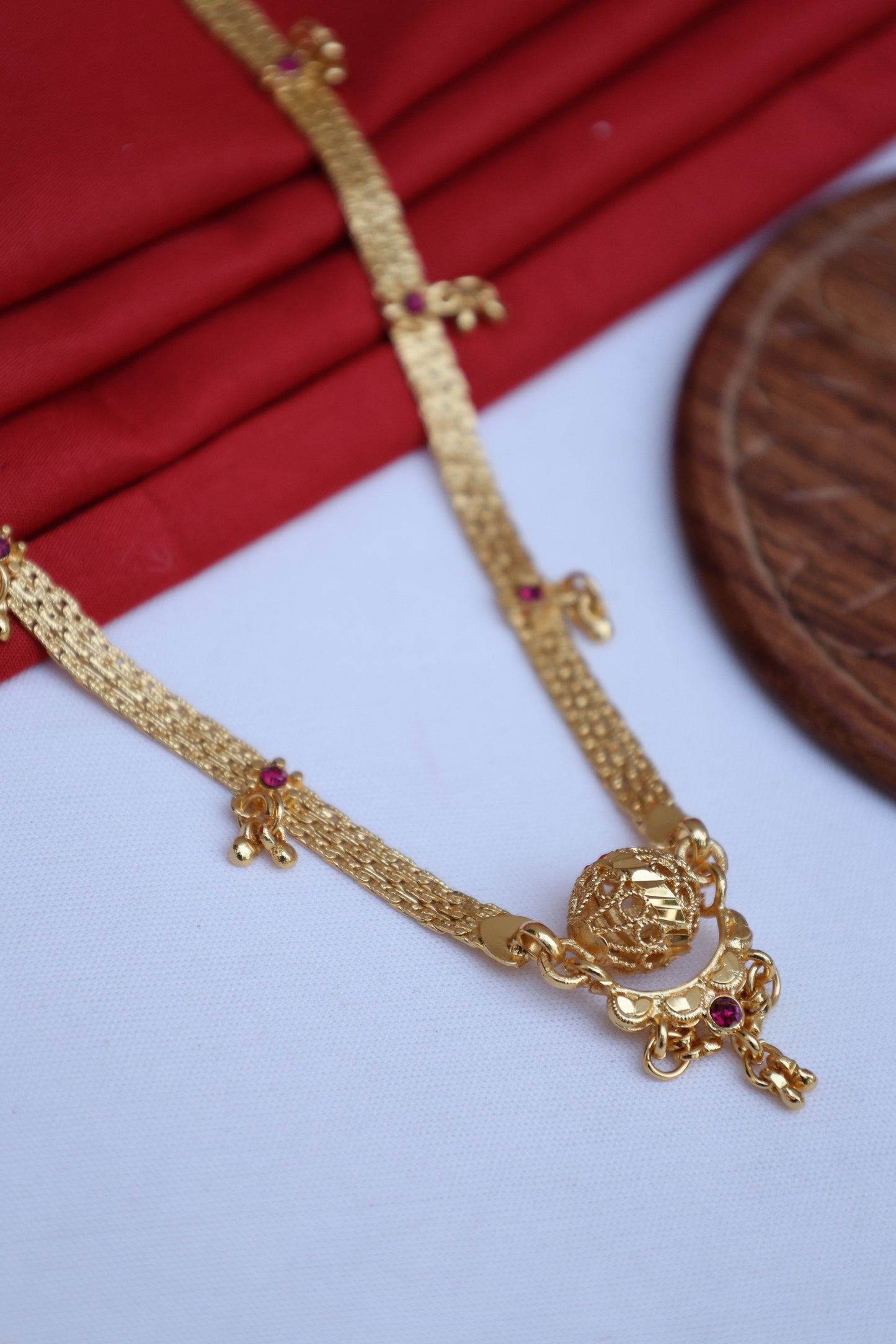 Gold-Toned Choker with Ruby