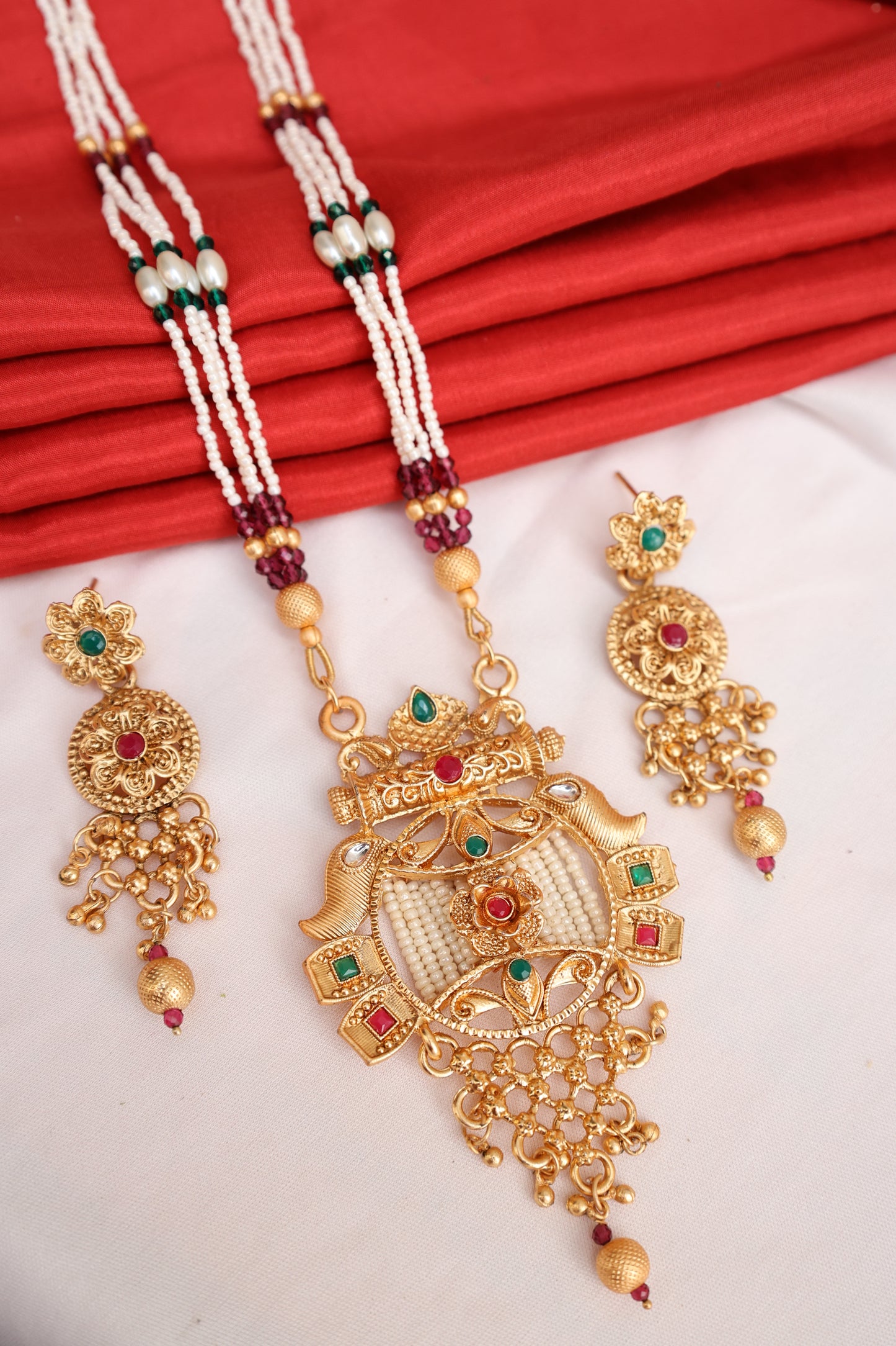 Long Pearl Necklace with Pendant