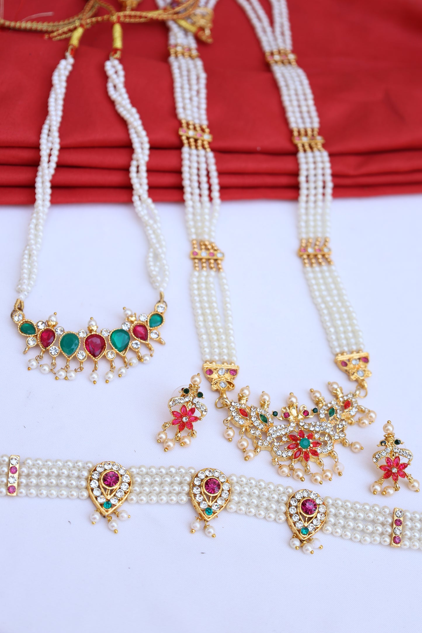 Pearl Necklace Set with Pendants